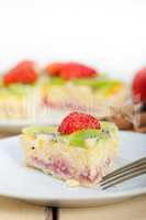 kiwi and strawberry pie tart