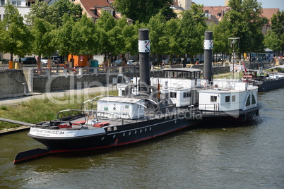 Raddampfer in Regensburg