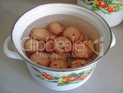 pan of potatoes