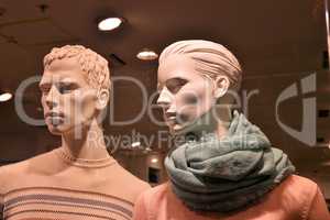 A couple of dummies close-up in a supermarket