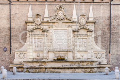 Fontana Vecchia in Bologna