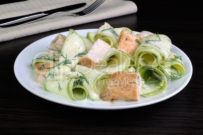 Zucchini salad with chicken