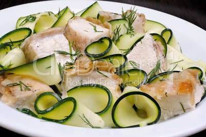 zucchini with slices of chicken