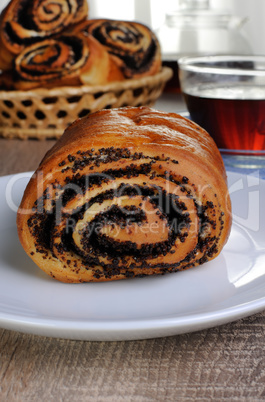 Buns with poppy seeds