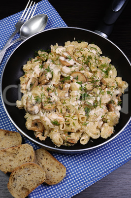 Pasta with mushroom sauce