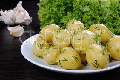 boiled potatoes with dill