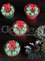 muffins in the form of a Christmas wreath