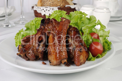 Spicy pork ribs marinated in garlic