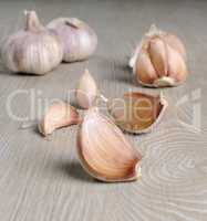Cloves of garlic on the table