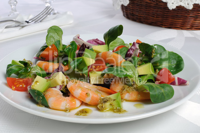 Salad of watercress salad with shrimp and avocado