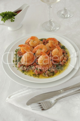 Grilled shrimp with tomatoes, garlic and herbs