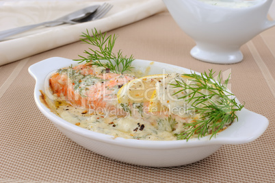 Salmon with cream and lemon sauce