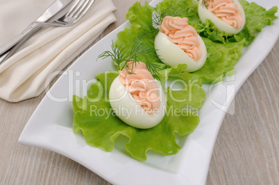 Eggs stuffed with salmon pate
