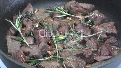 Cook goulash beef