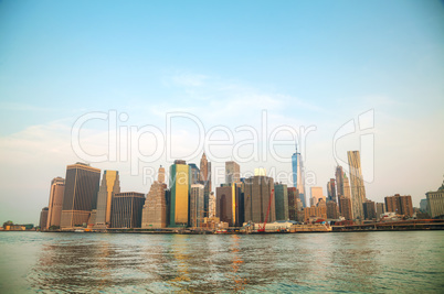 Manhattan cityscape with the Brooklyn bridge
