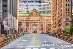 Grand Central Terminal viaduc and old entrance