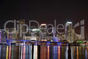 Nacht über Miami, Florida, USA