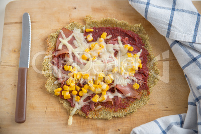 Pizza mit Quinoa Boden