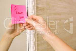 I love you note on the mirror