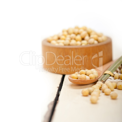 organic soya beans