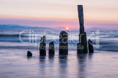 Buhne an der Küste der Ostsee