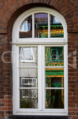 spiegelung im Fenster