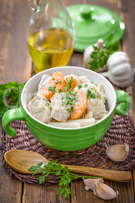 meat with vegetables and pasta