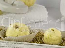 Naturkosmetik Gelbe Badekugeln mit Kamille und Rosenöl
