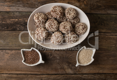 meatballs with sesame and linseed