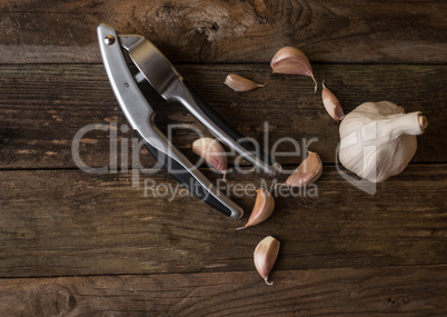 garlic on wood