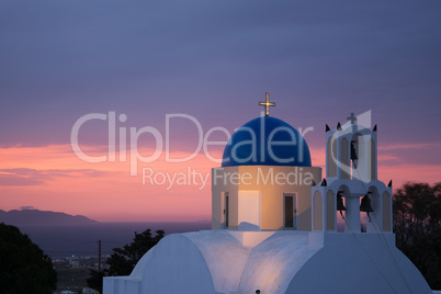 Kirche bei Sonnenaufgang, Fira, Santorin, Griechenland