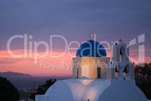 Kirche bei Sonnenaufgang, Fira, Santorin, Griechenland