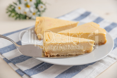 Käsekuchen mit Erdbeeren