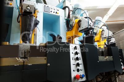 Automatic machines for manufacture of footwear