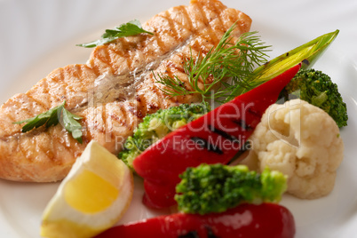 Image of grilled fish and steamed vegetables