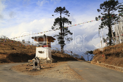 Stupa on Wangdue Phodrang Pass