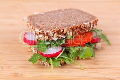 Sandwich mit Salat