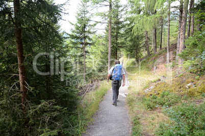 Bergwanderer bei Burgstein