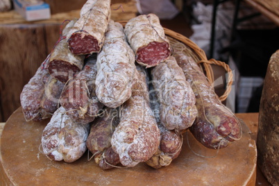 Wurst auf dem Ostermarkt