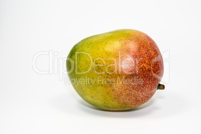 Mango freigestellt auf weißem Hintergrund