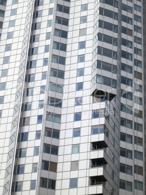 Fassade eines modernen Wohngebäudes in Paris, Frankreich Fassade eines modernen Wohngebäudes in Paris, Frankreich