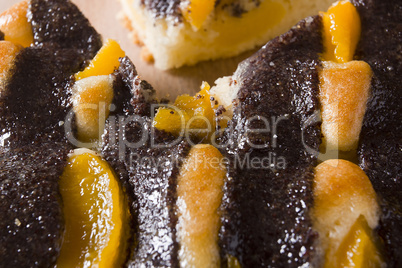 Cake with poppy seeds and oranges