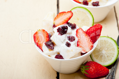 fruit and yogurt salad healthy breakfast