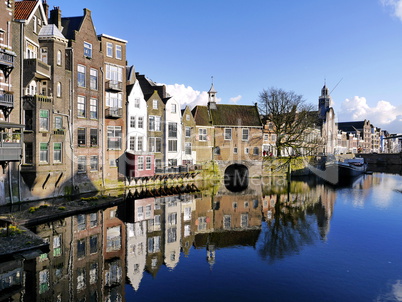 Historische Bebauung an Gracht in Rotterdam