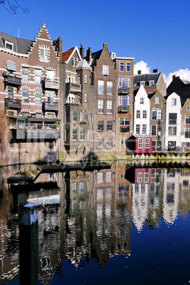 Historische Bebauung an Gracht in Rotterdam