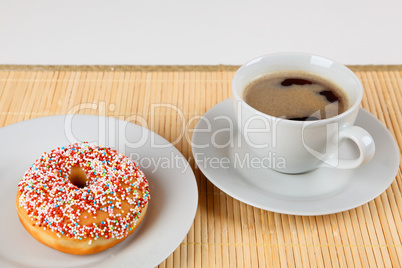 Donut und Kaffee