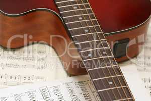 Gitarre und Noten