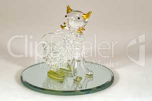 Glass souvenir in the form of a cat