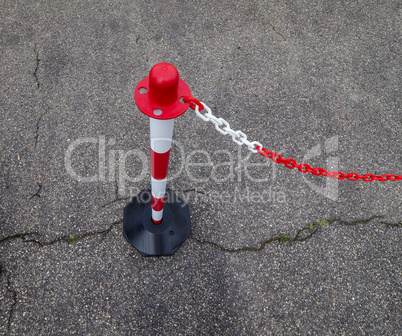 Safety chain bollards