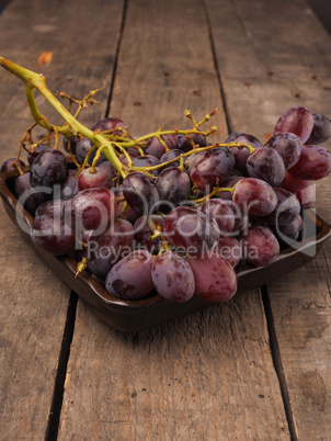 Red grapes in a bowl